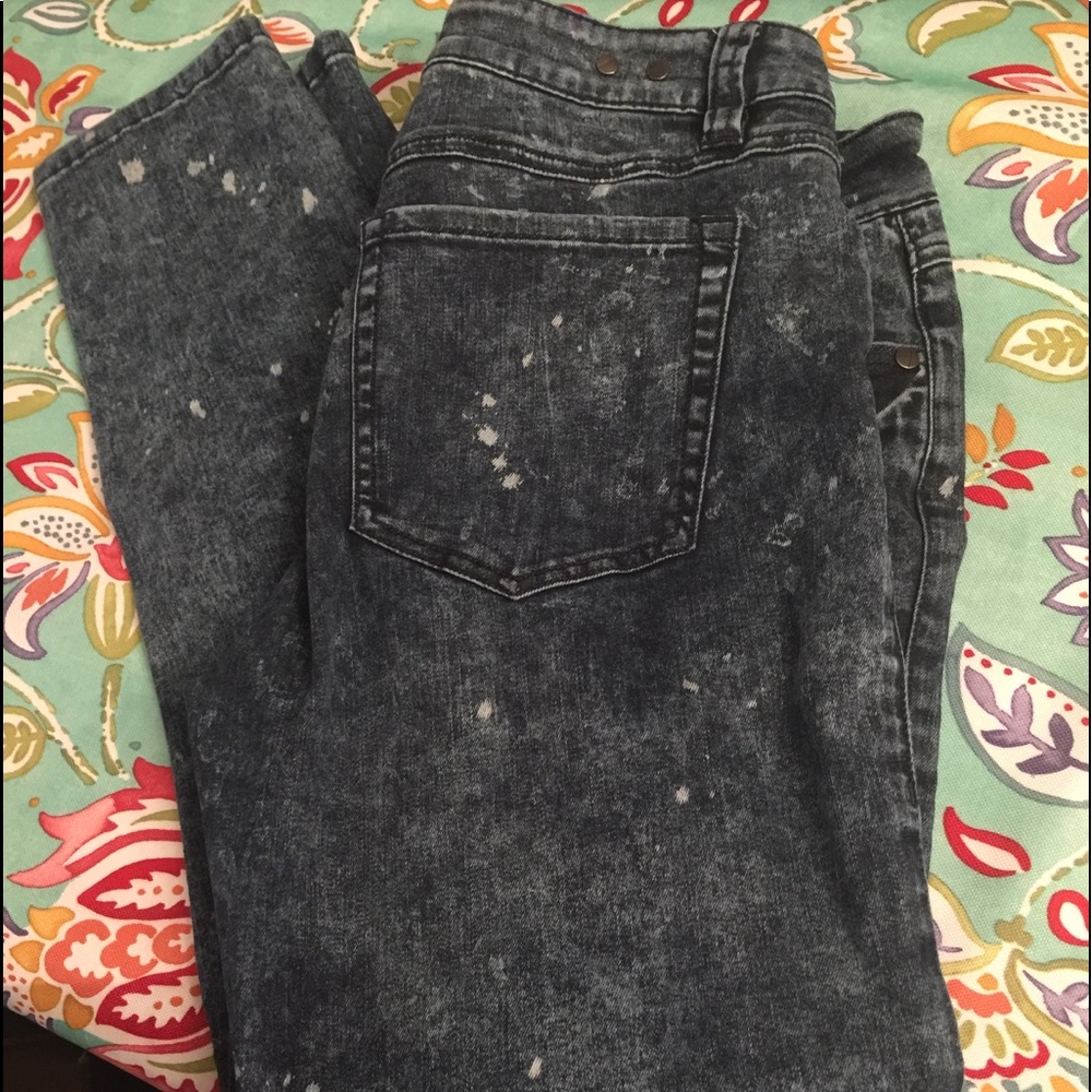 Cabi Jean - image 1